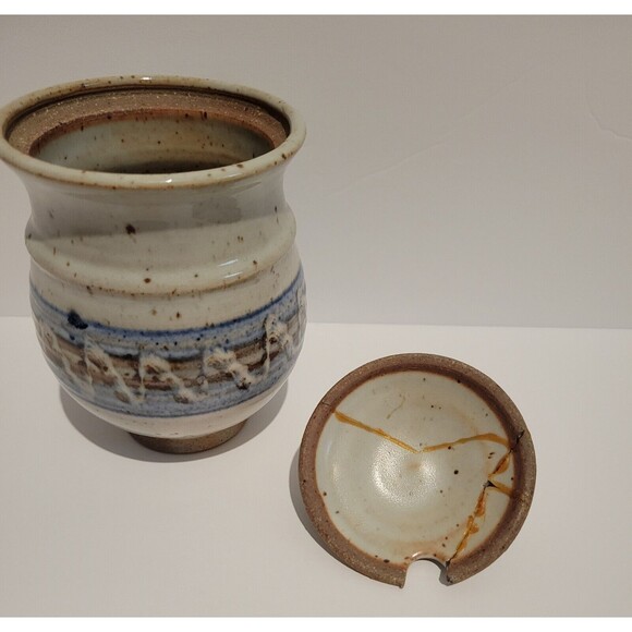 Vintage Studio Art Pottery Honey Jar Sugar Jar with Lid Artist Signed - Picture 11 of 15